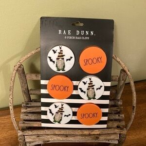 NEW Rae Dunn SPOOKY AND GNOMES W/ BATS  6 Piece Bag Chip Clips